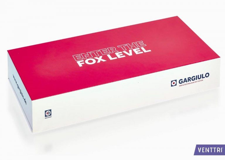 Luxuriöse Präsentationsbox mit Vollfarbdruck auf Leinen
